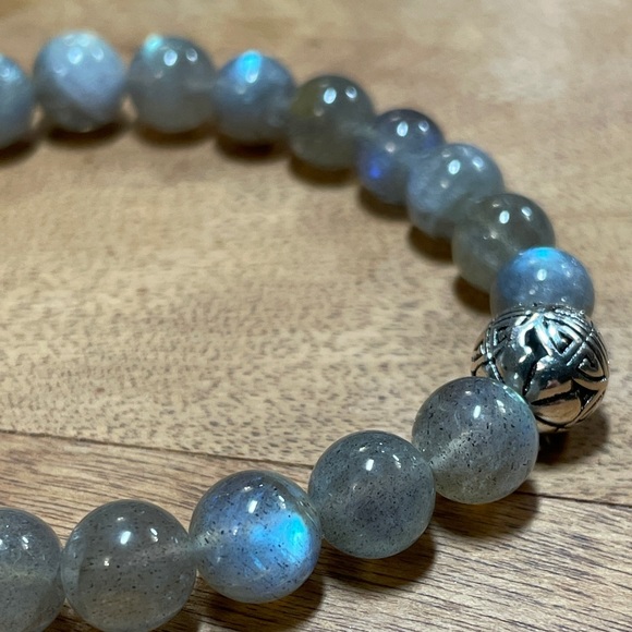 Semi-precious Rainbow Labradorite Gemstone Bracelet w/ 925 Sterling Silver Bead - Picture 4 of 4